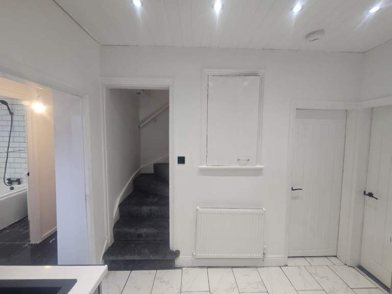 2 bedroom house for rent 