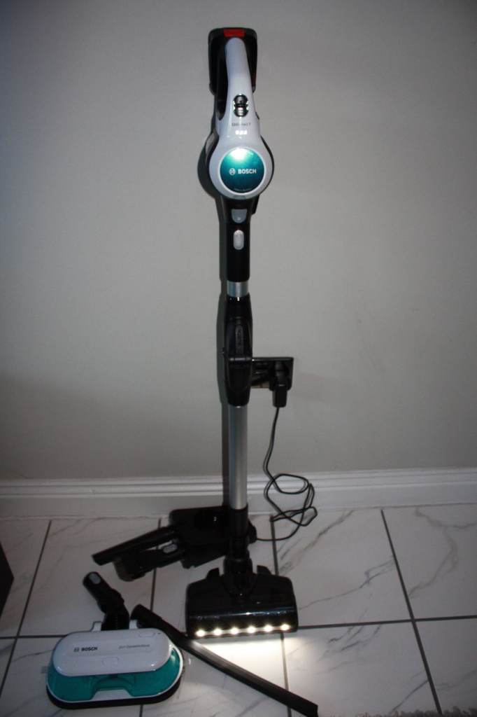Bosch Unlimited 7 Aqua Cordless Vacuum Cleaner with Additional 2in1 Vacuum & Mop Head RRP: £429.99+
