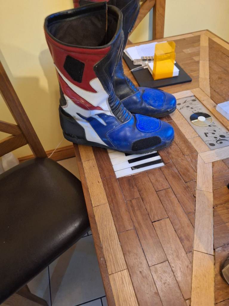 Motorcycle boots 