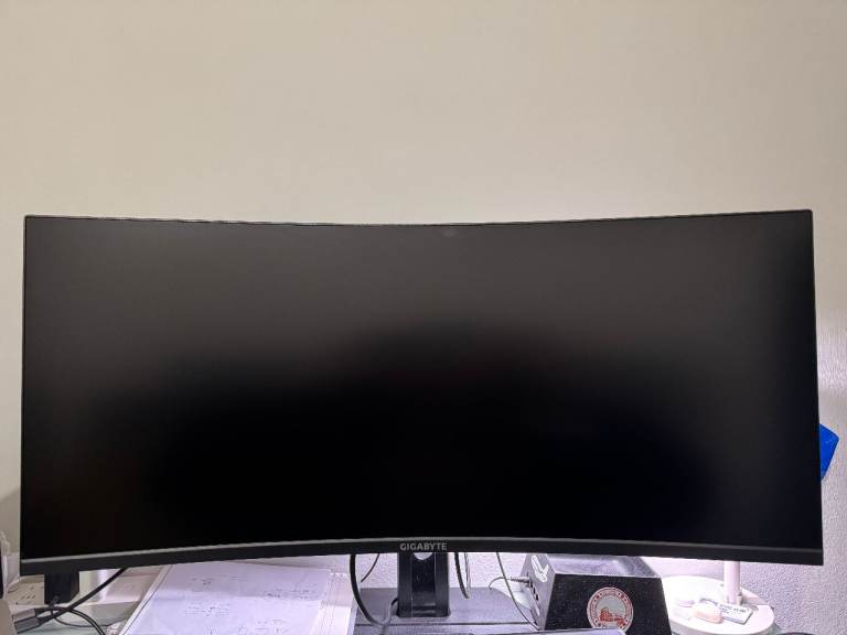 GIGABYTE G34WQCP 34” Ultrawide Curved Gaming Monitor – 180Hz