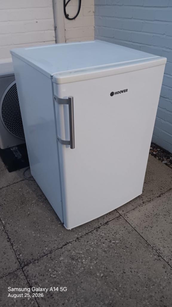 AS NEW HOOVER WHITE UNDER COUNTER FRIDGE