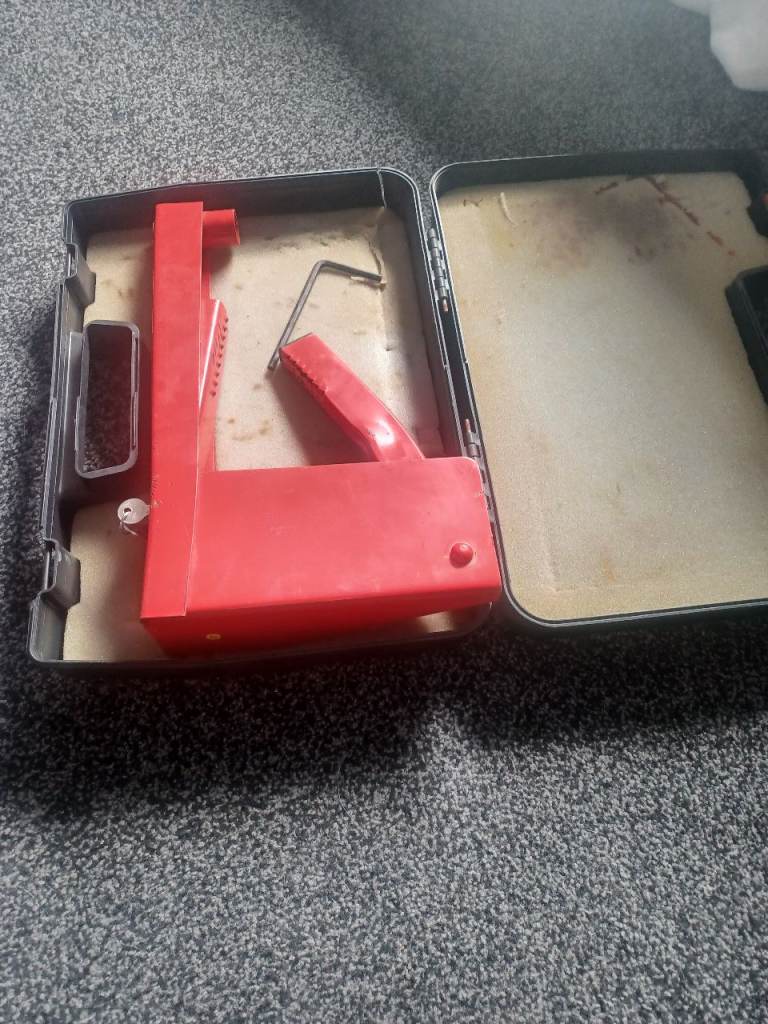 SAS wheel clamp for trailers caravans 