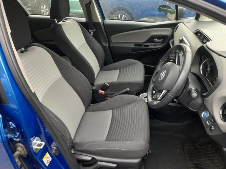 Toyota Yaris VVT-I ICON TECH +nav + camera, AUTO, 2 OWNERS, BLUE