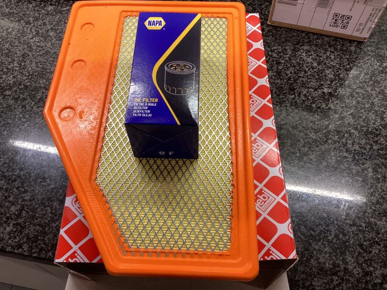 New oil filter and air filter Vauxhall insignia  2.0 Sri cdti2018 onward