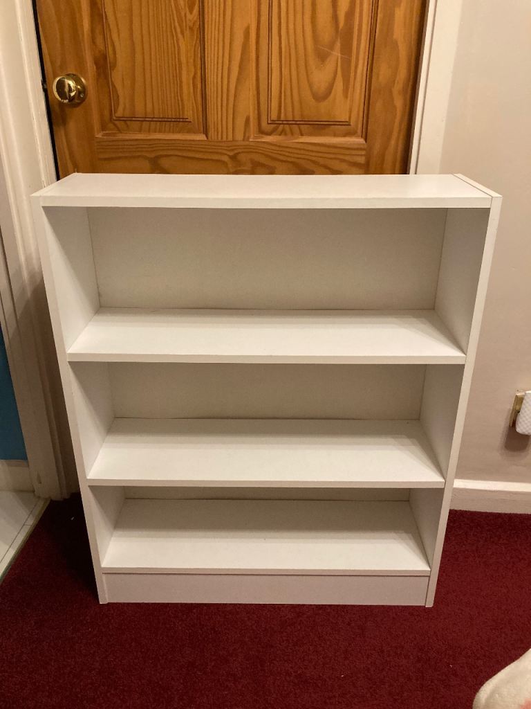White bookcase with three shelves