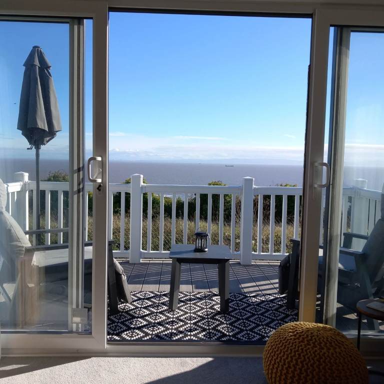 Sited Luxury Static 2 bedroom Caravan with fabulous sea view