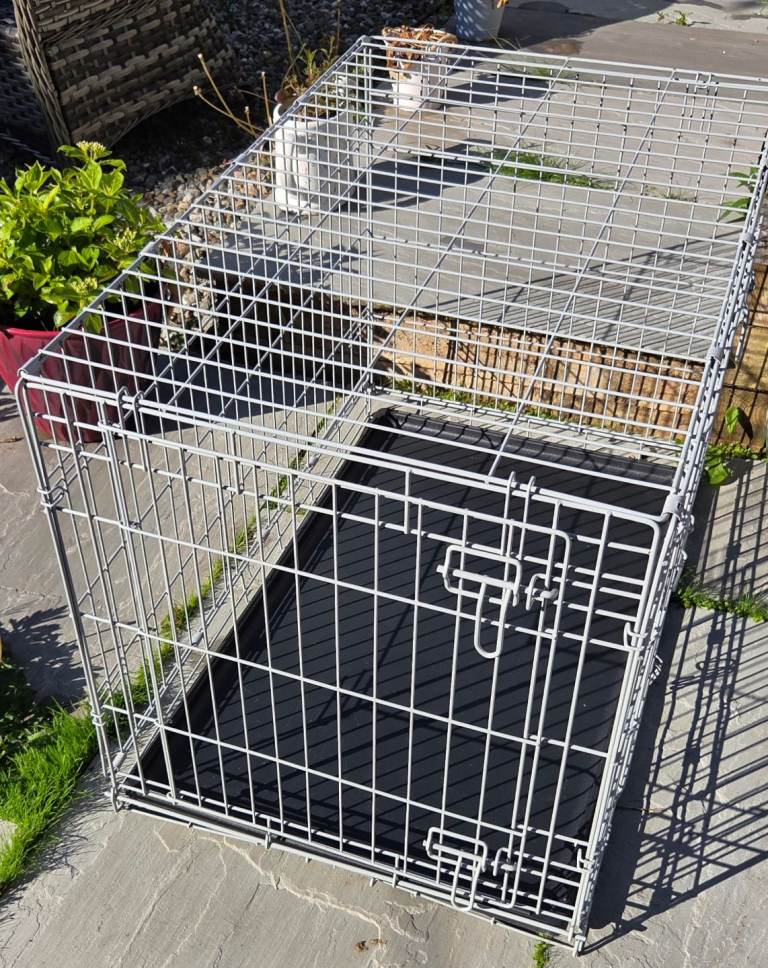 Medium Size Heavy Duty Dog Crate