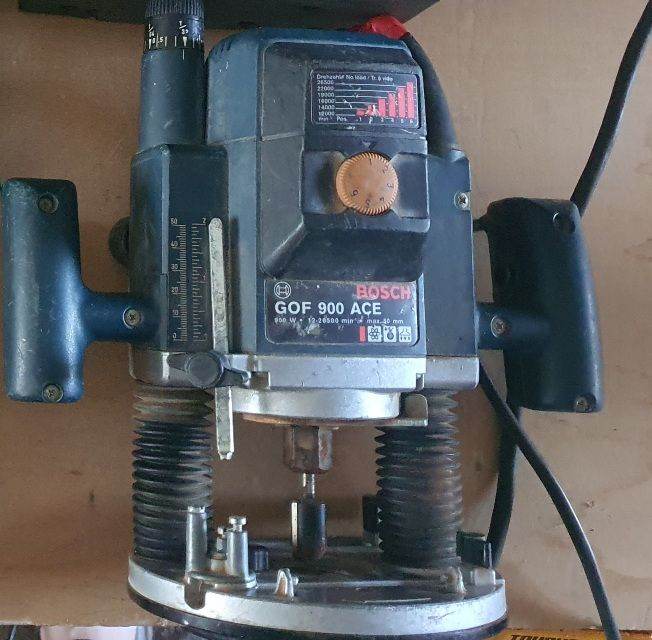 image for For sale is Bosch GOF 900 ACE router, 110v 