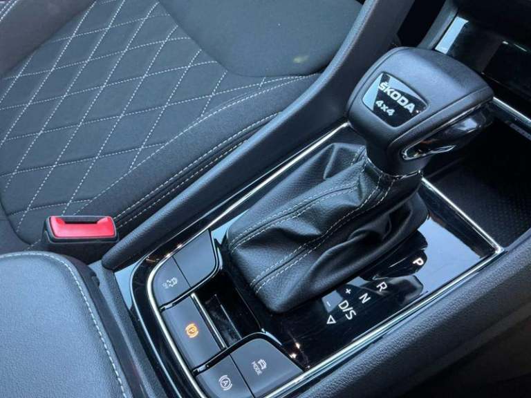 2023 Skoda Karoq 2.0 TDI [150] Sportline 4x4 5dr DSG Automatic SUV Diesel Automatic