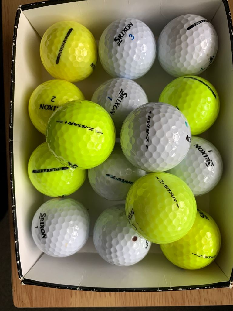 15 Srixon Golf Balls in Excellent Condition.