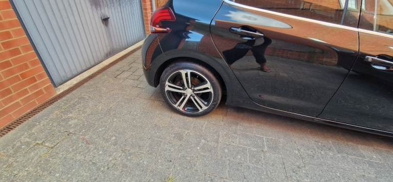 Peugeot, 208, Hatchback, 2019, Manual, 1199 (cc), 5 doors