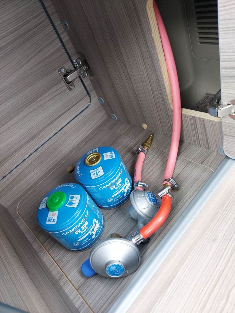 Nissan Serena Brown Mini Campervan 5 seater, 2007, 1990 (cc) really clean and nice 