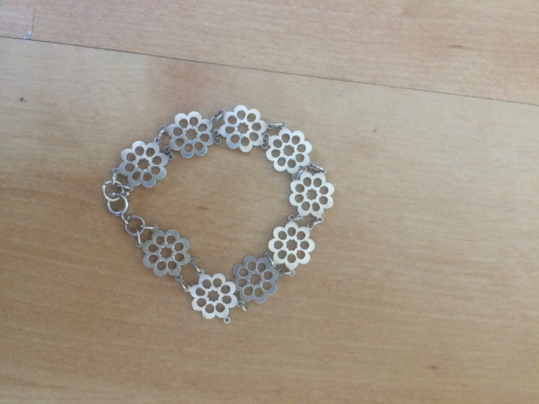 Attractive silver bracelet unworn