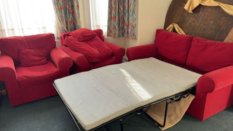 Excellent 3- piece suite