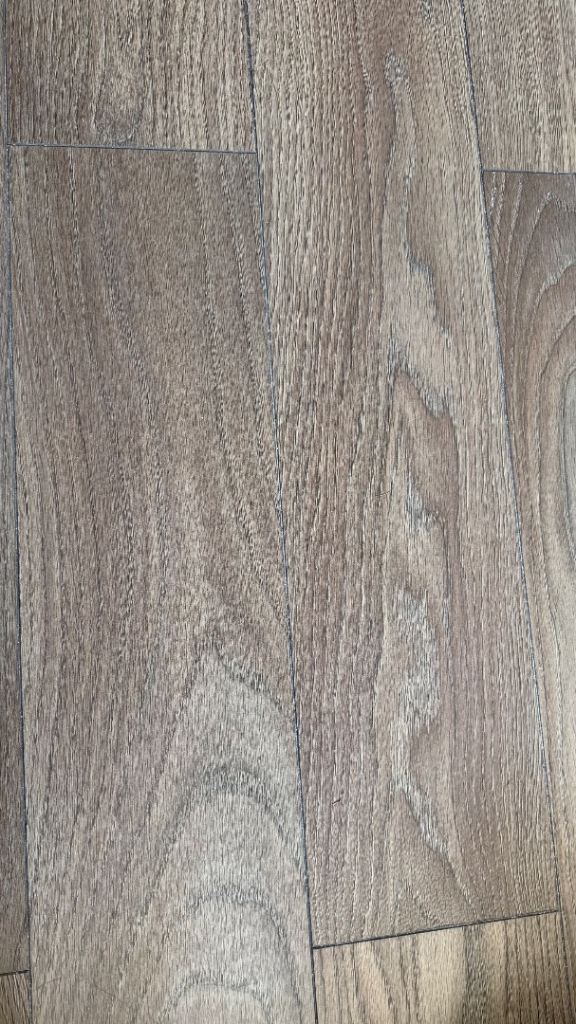 Wood Effect Laminate Flooring – Good Condition