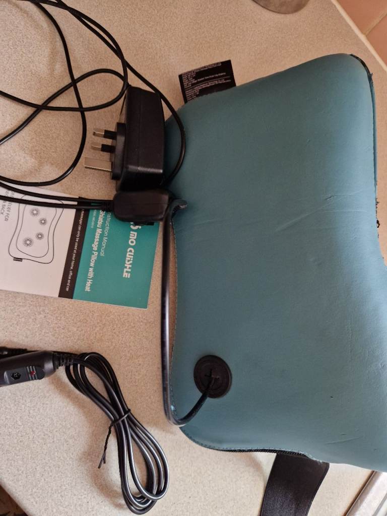 Shiatsu massage pillow with heat