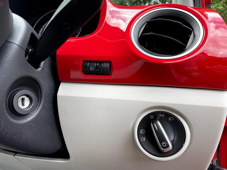 2013 Volkswagen Up 1.0 High Up 5d ASG Petrol