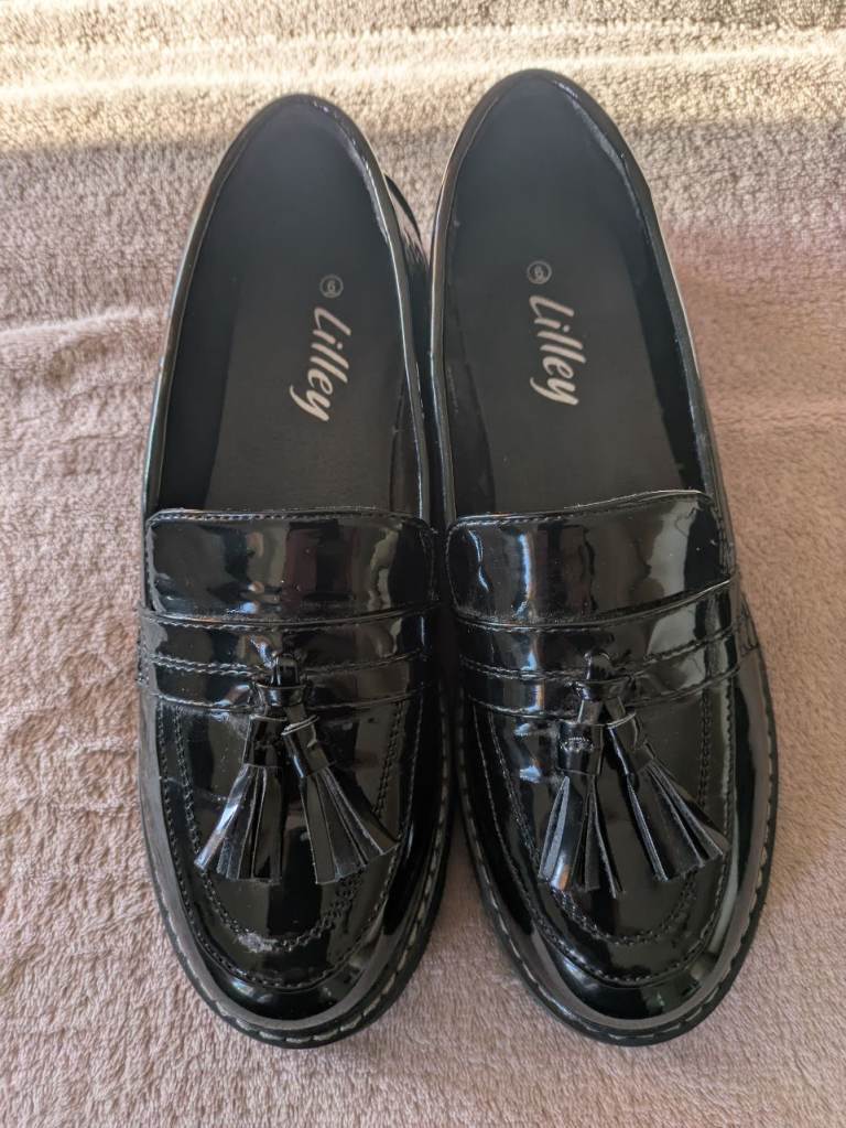 Size 6 Ladies shoes