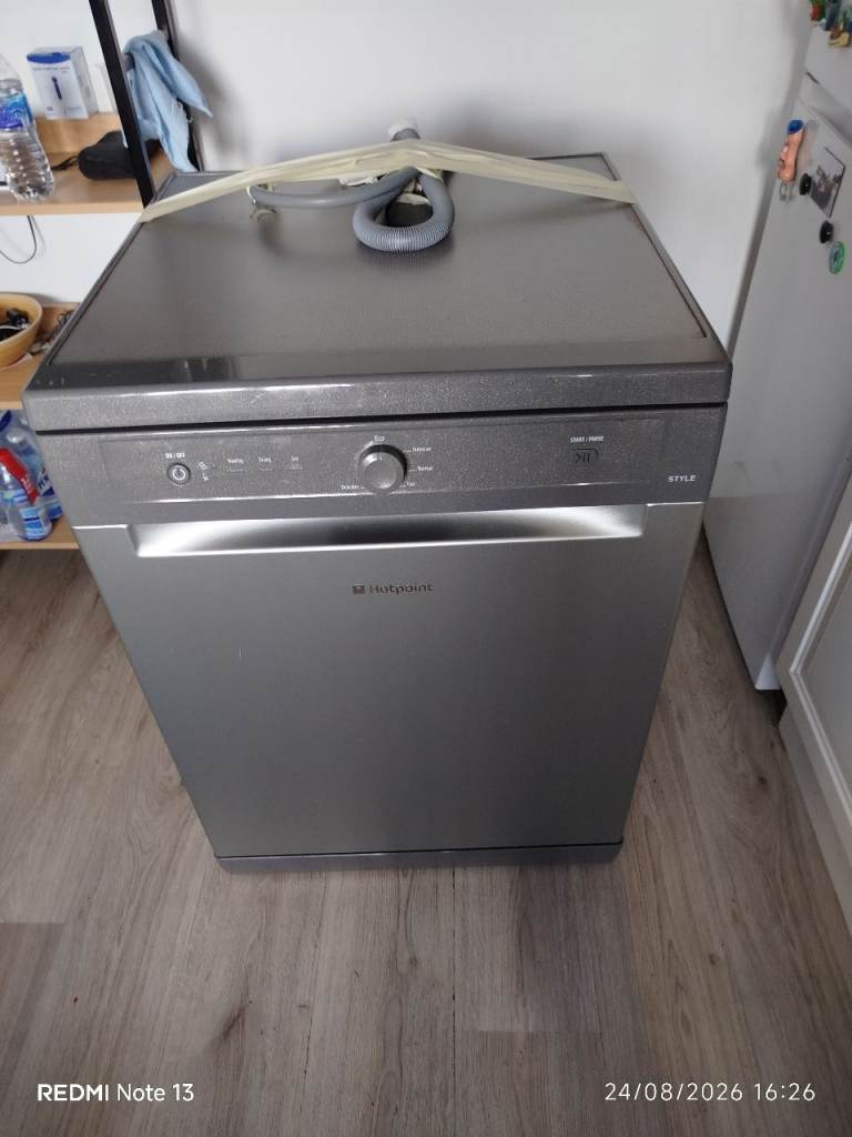 Hotpoint FDYB 10011G Dishwasher – Good Condition, Grey