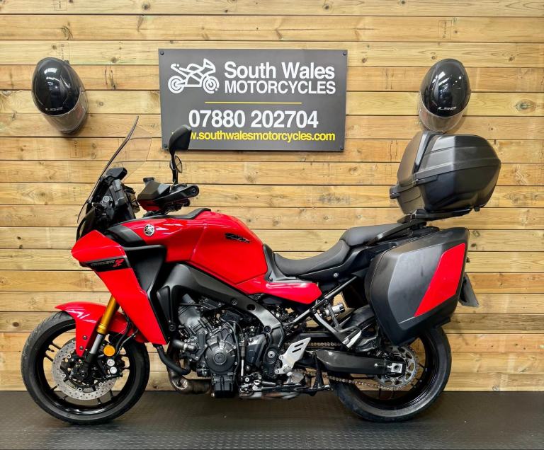 Yamaha Tracer 9 GT : 2023 model : only 7590 miles 
