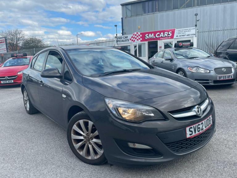 2012 Vauxhall Astra 1.4i 16V Active 5dr HATCHBACK Petrol Manual