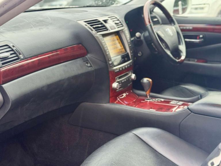 2022 Lexus LS 5.0 600h V8 Premier Saloon 4dr Petrol Hybrid CVT 4WD Euro 5 (s/s) (445 ps) Saloon H...