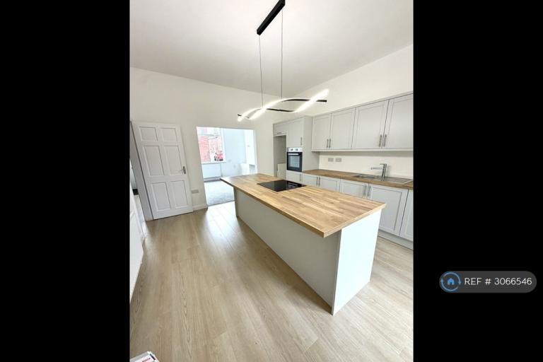 3 bedroom house in Birtwistle St, Preston, PR5 (3 bed) (#3066546)