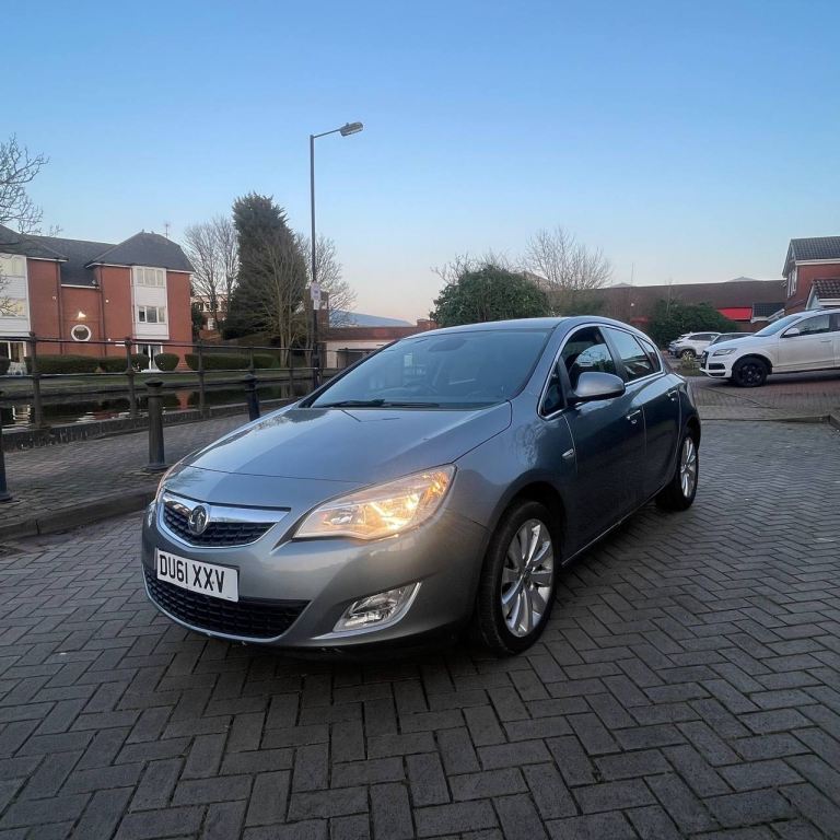 Vauxhall, ASTRA, Hatchback, 2012, Other, 1956 (cc), 5 doors