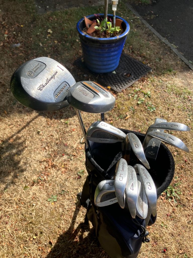 Men’s Golf Clubs Ideal Starter Set Driver 3 Wood & Irons With A Cart Bag 