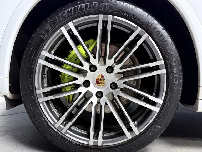 PORSCHE CAYENNE 3.0 V6 E-Hybrid S Platinum Edition 2017