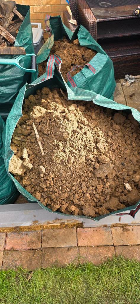 Free top garden soil