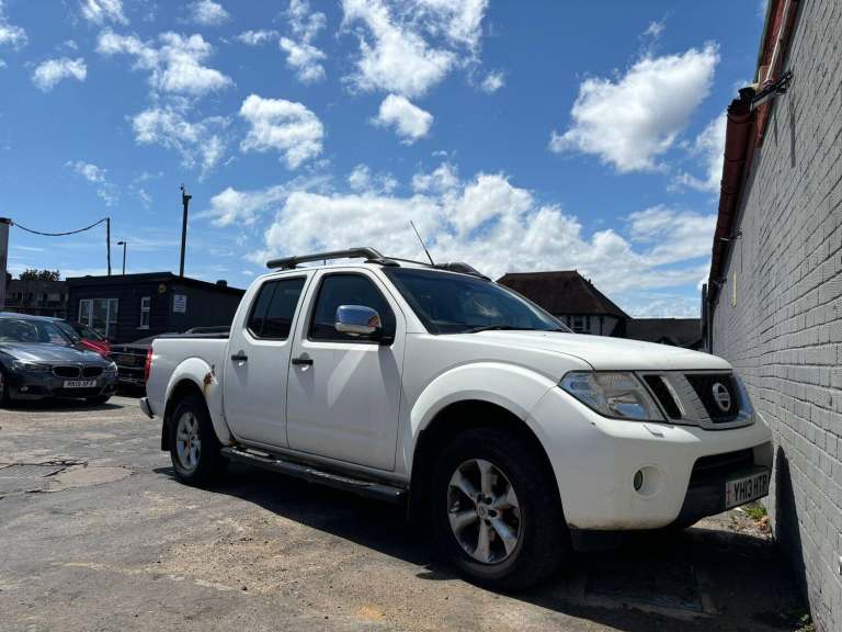 2013 Nissan Navara 2.5 dCi Tekna 4WD Euro 5 4dr PICK UP Diesel Manual