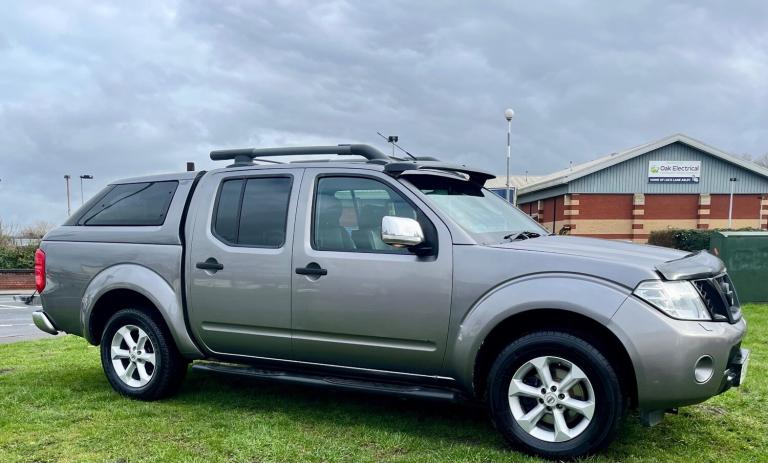 2015 Nissan Navara Double Cab Pick Up Tekna 2.5dCi 190 4WD Auto PICK UP Diesel Automatic