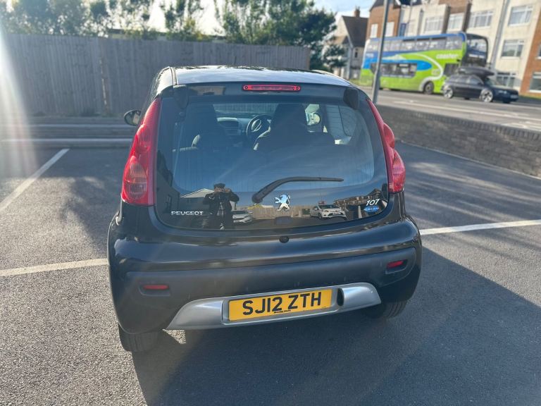 Peugeot, 107, Hatchback, 2012, Manual, 998 (cc), 3 doors