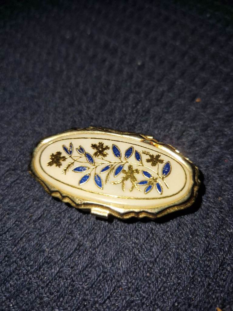 vintage mini sewing kit