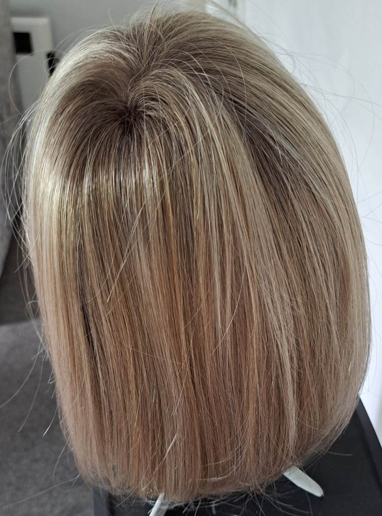 Hairworld Charlie Wig – Iced Platinum Rooted, As Good As New