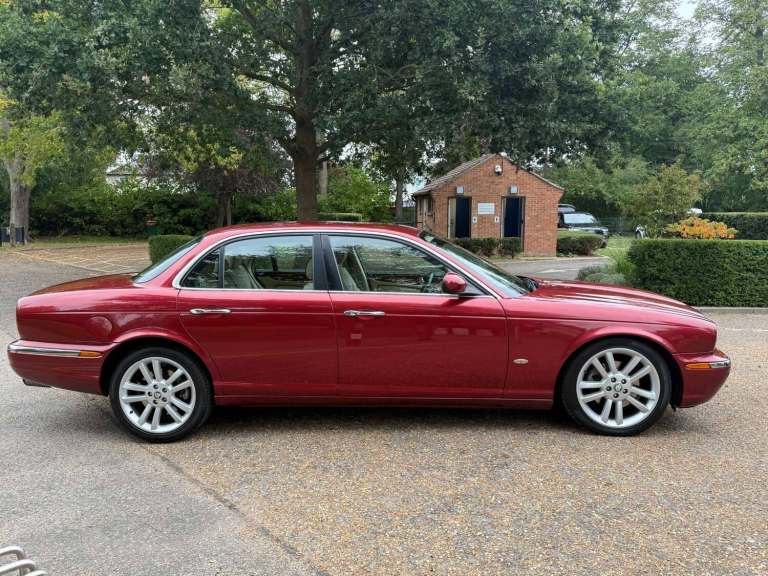 2007 Jaguar XJ XJ 2.7 TDVi Sovereign 4dr Auto SALOON DIESEL Automatic