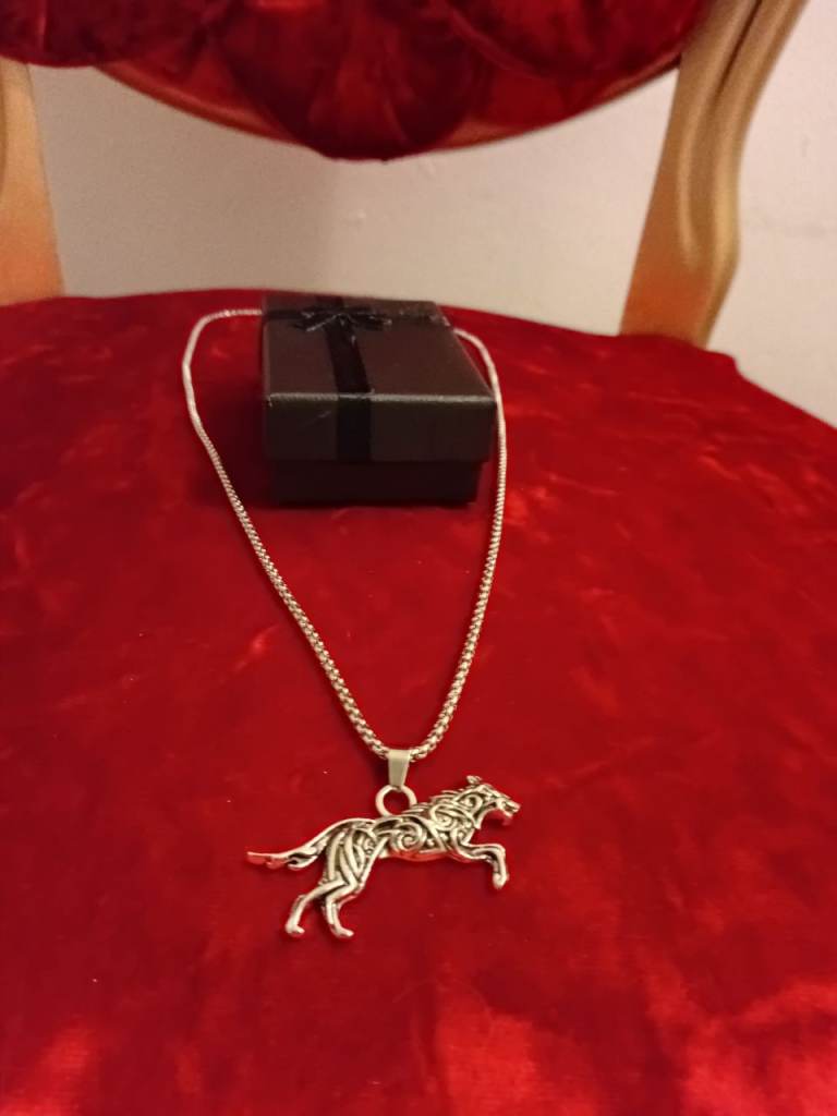 GIFT,BRAND NEW WOLF MENS NECKLACE