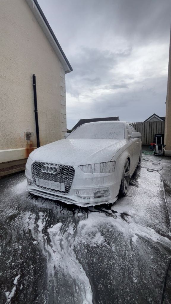 Audi, A4, Saloon, 2013, Manual, 1968 (cc), 4 doors