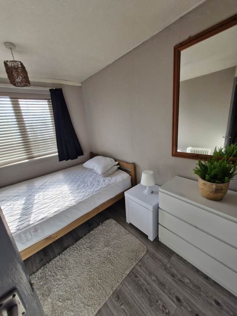 Private Room to Rent