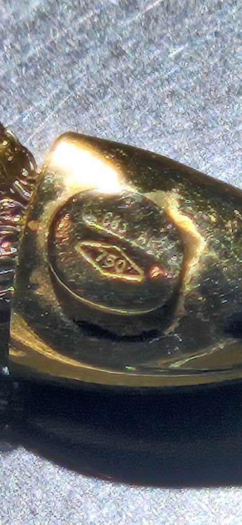 image for Broken 18ct gold necklace for scrap 11.5g hallmarked 18k