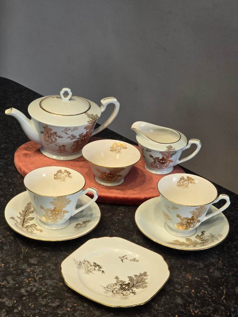 Noritake- Rare! Gold Willow Pattern on Duck Egg blue