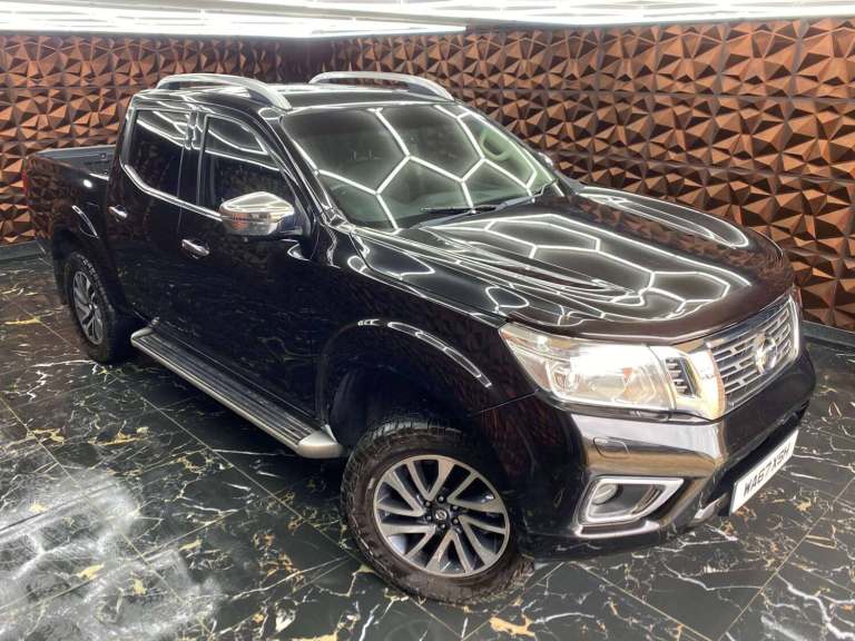 2017 Nissan Navara 2.3 Navara Tekna dCi 4WD 5dr SUV Diesel Manual