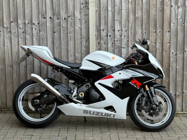SUZUKI GSX-R 1000 K6 2006 (55) SUPER SPORT + 13,800 MILES + GREAT LOOKING BIKE