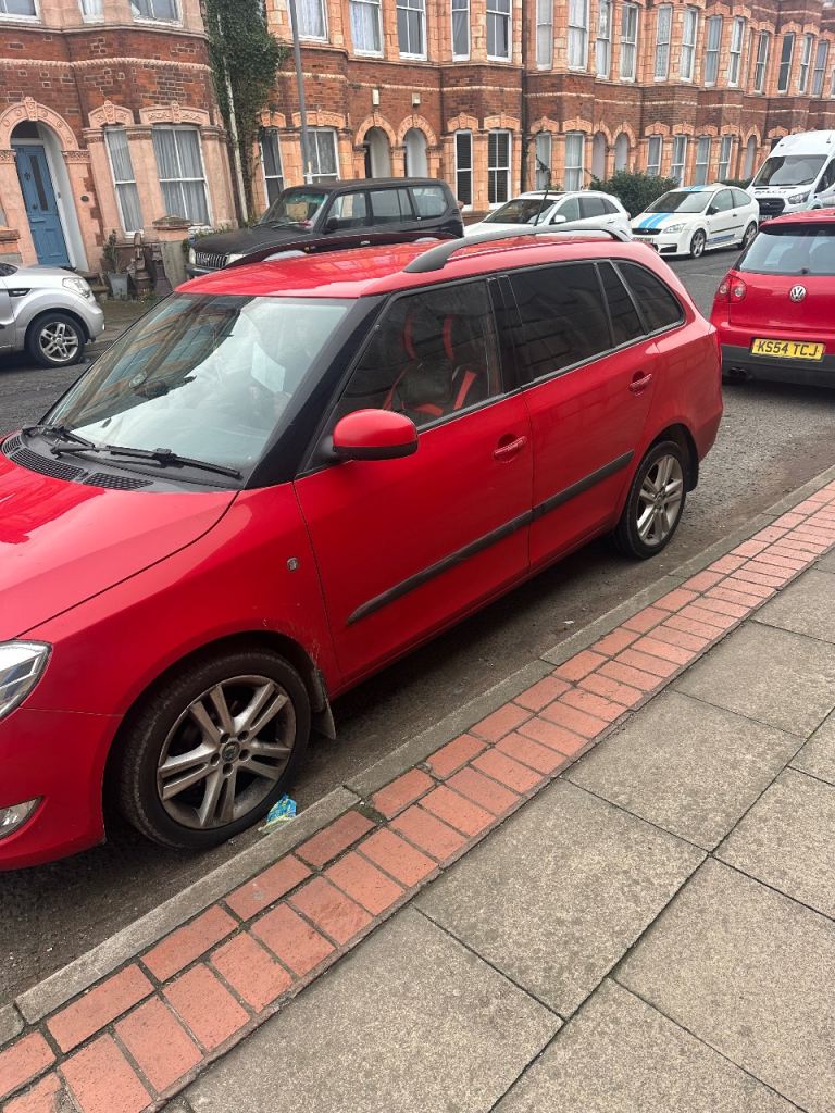 Skoda, FABIA, Estate, 2012, Manual, 1598 (cc), 5 doors