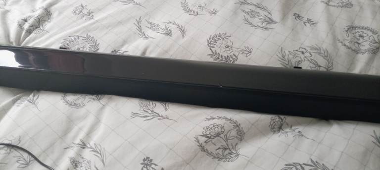 Black Soundbar – Very good Condition