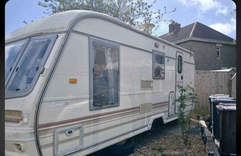 Touring caravan 