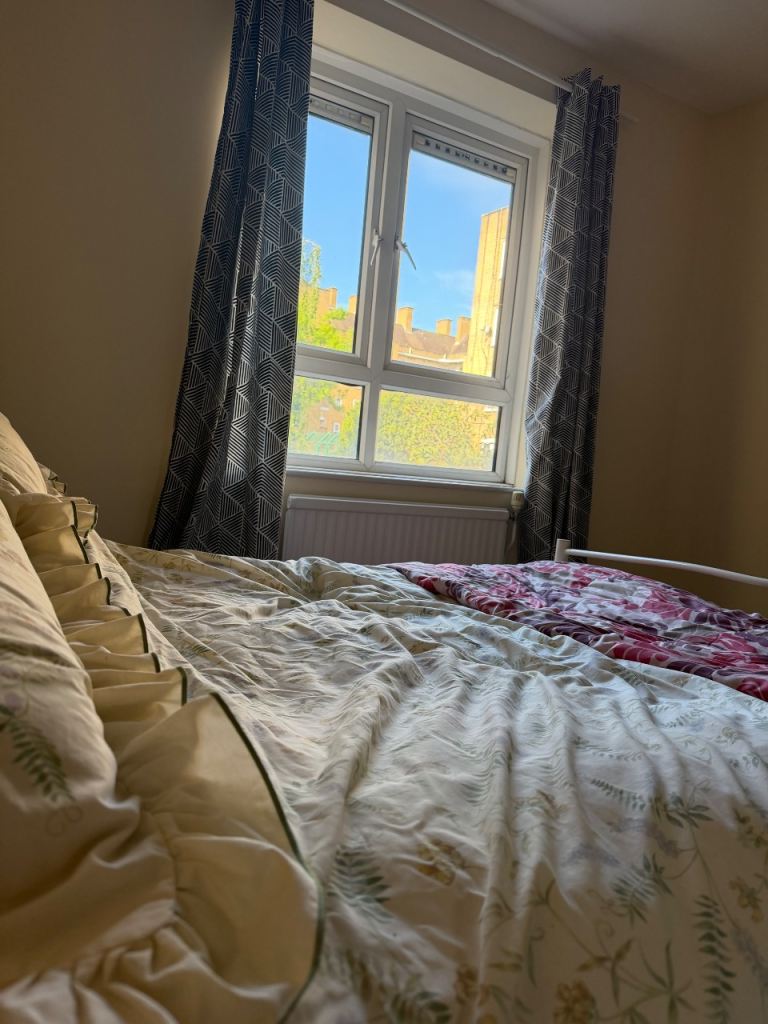 Double room to rent in Hilldrop, Islington