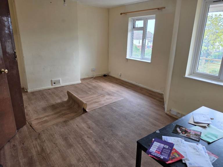 2 Double Bed Flat - Dagenham East