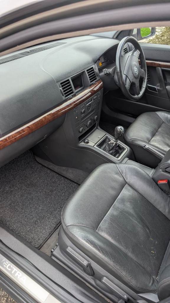Vauxhall, VECTRA, Hatchback, 2002, Manual, 3175 (cc), 5 doors